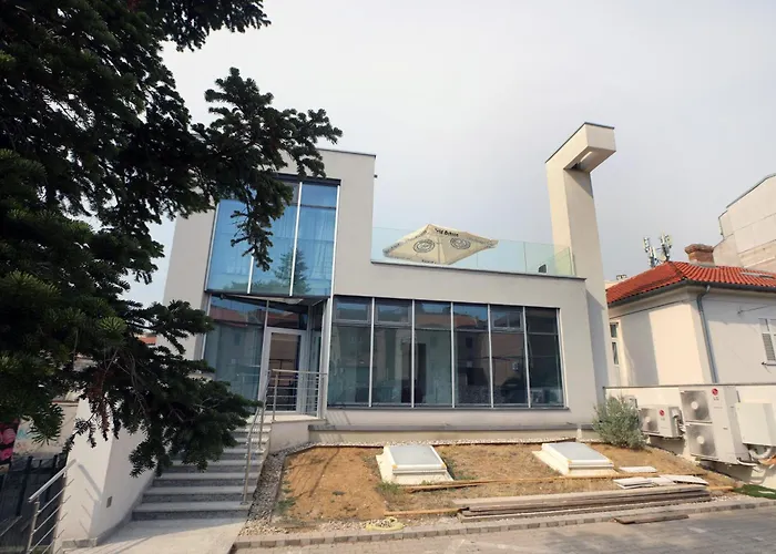 D R Apartments