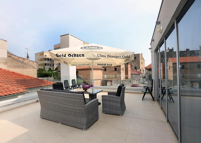D R Apartments