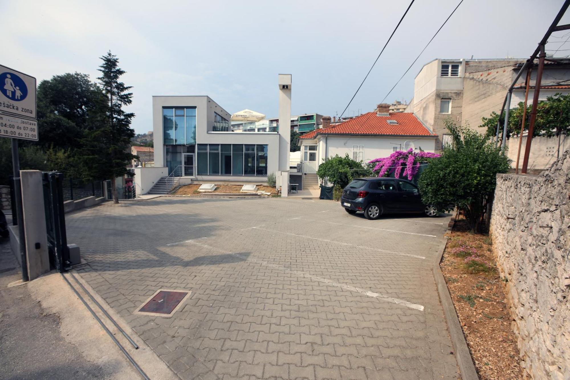 D R Apartment Sibenik