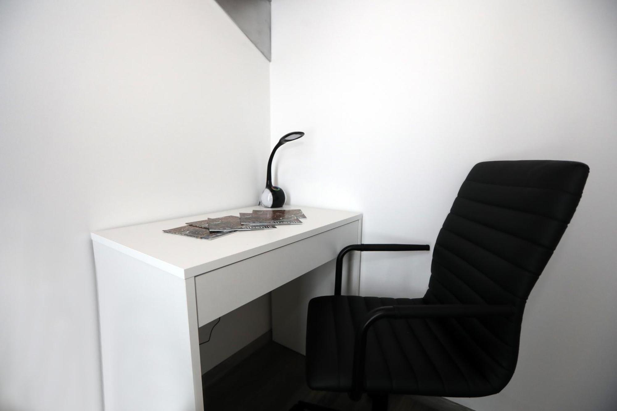 D R Apartment